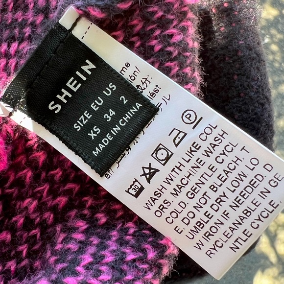 Heart Pattern Mock Neck Drop Shoulder Sweater - Picture 4 of 12